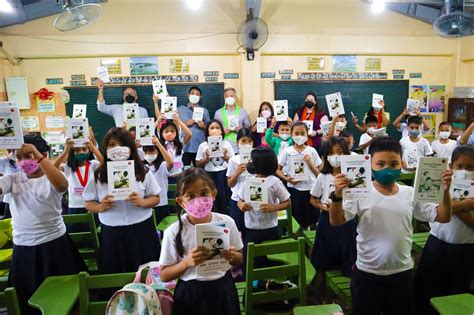 Over 1M students to enter schools in Bicol region at class opening.
